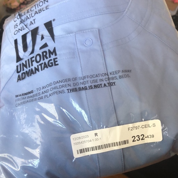 UA FLEX2 WOMEN'S 3-POCKET LONG SLEEVE STRETCH SCRUB JACKET Ceil Blue Size Small - Picture 5 of 7